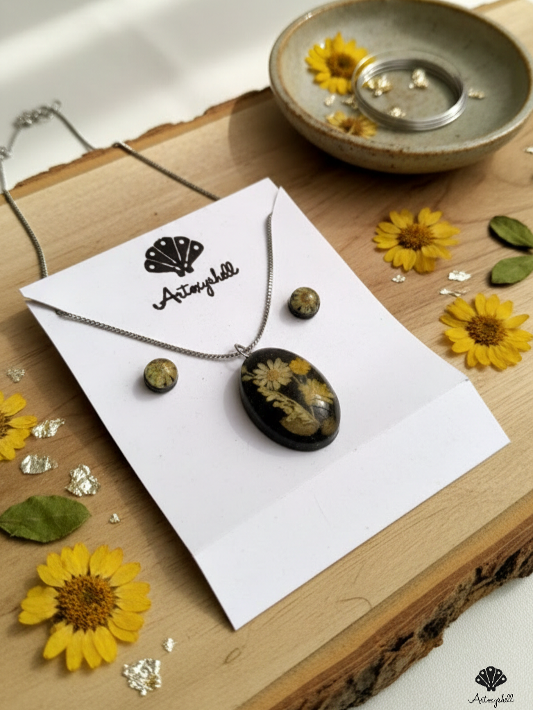 Golden Bloom & Midnight Resin Jewelry Set