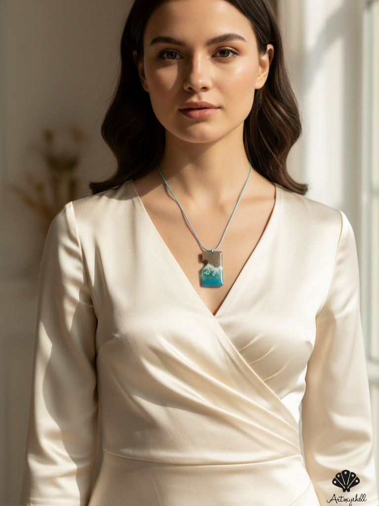 Coastal Horizon Geometric Resin Necklace | Lightweight